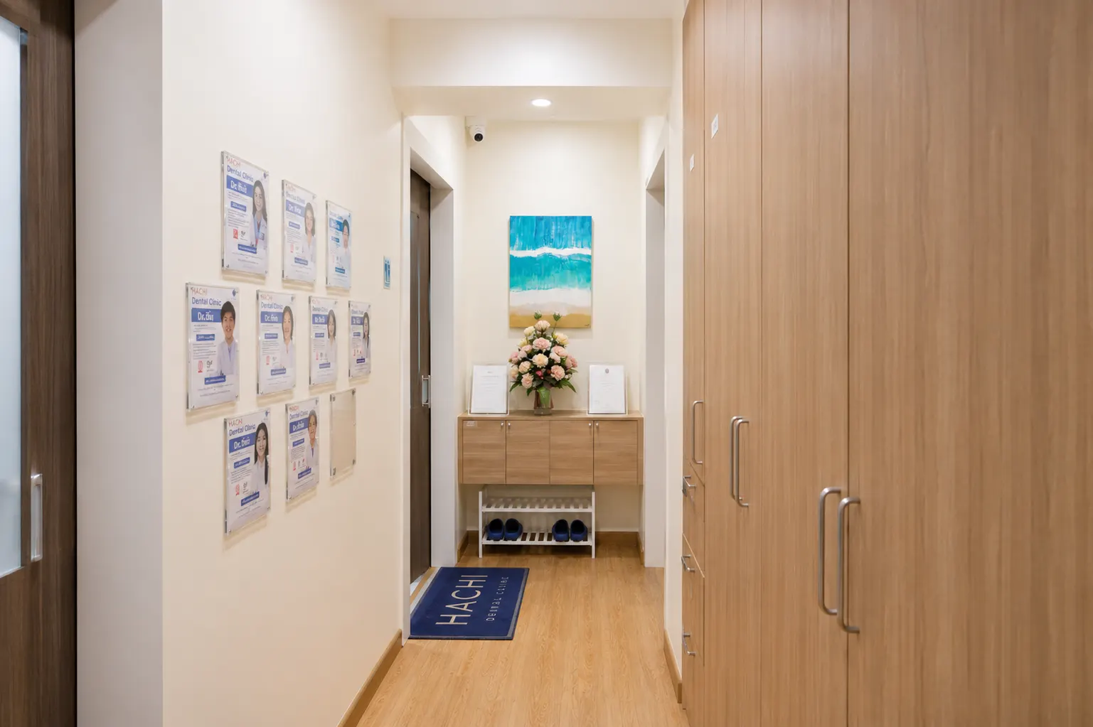 ทางเดินภายใน HACHI Dental Clinic